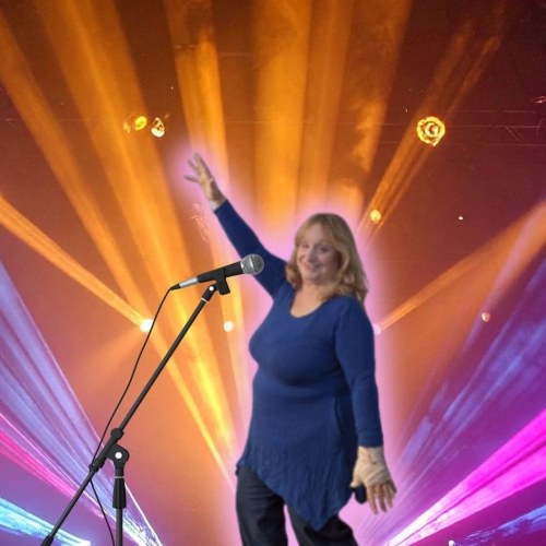 Shari Post artist logo